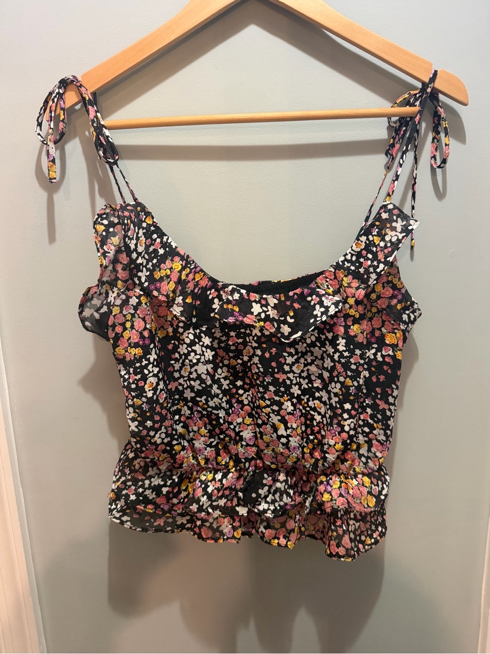 Sugarlips Black Floral Ruffle Tie-Shoulder Crop Top